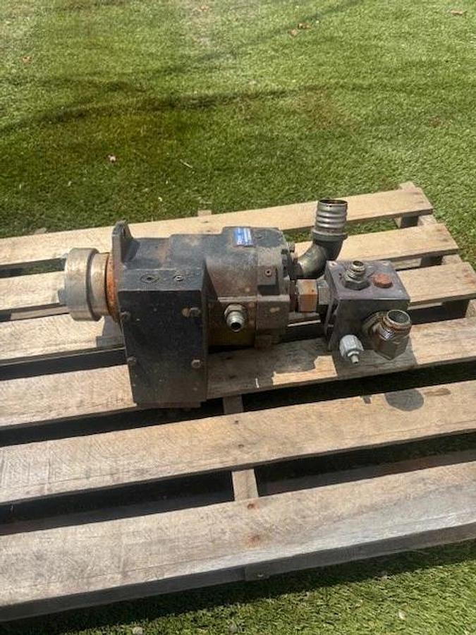 Used OilGear PVWH-60-LSAY-CNNN Hydraulic Pump