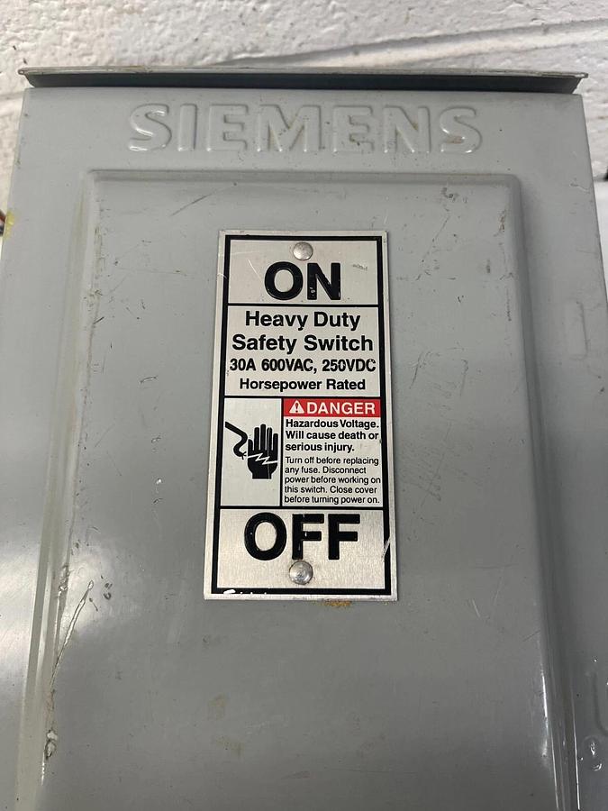 Used Siemens HBF361R Heavy Duty Safety Switch 30A 600VAC 250VDC
