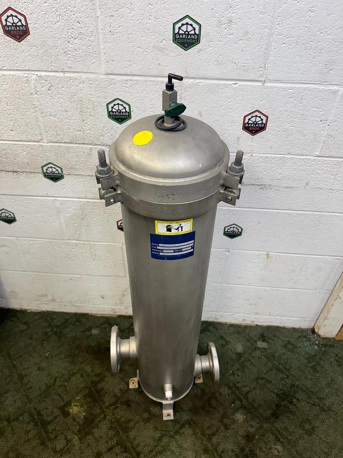 Used SS Filter Vessel Housing ZHG0F0630-F SS Filter Housing, Shut Off Valve