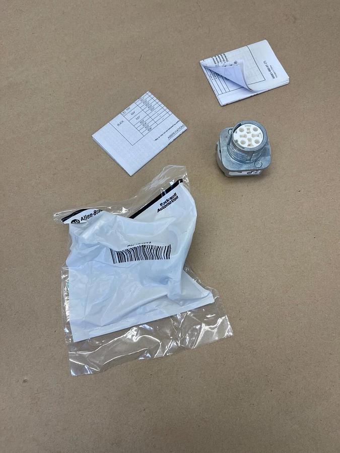 Allen-Bradley 800T-J91 30 mm Selector Switch, 800T PB 3 Position Non-Illuminated