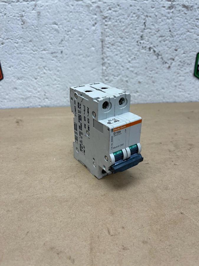 Used Merlin Gerin 24522 Circuit Breaker, D10A 480Y/277V Multi9 C60