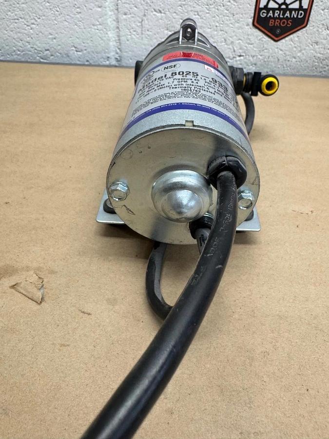 Used Shurflo 8025-933-236 Water Booster Pump, 115VAC, 115W, 4.1 PSI, Bar 42, 6.4 GPM