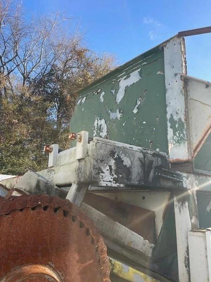 Used Feed Hopper, Drag Chain, 95 cu/ft, No Drive, Chain W:36” L:10’, Discharge H:6'