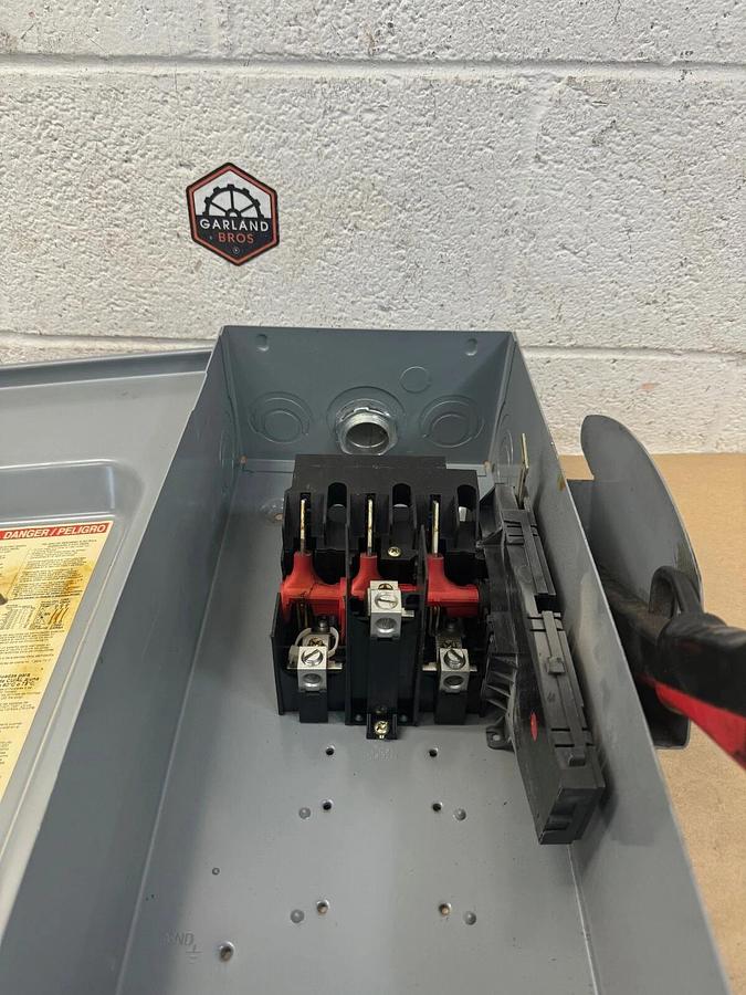 Used Square D HU363 Non-Fused Safety Switch, 100 Amps, 60 Hz, 600 VAC, 600 VDC
