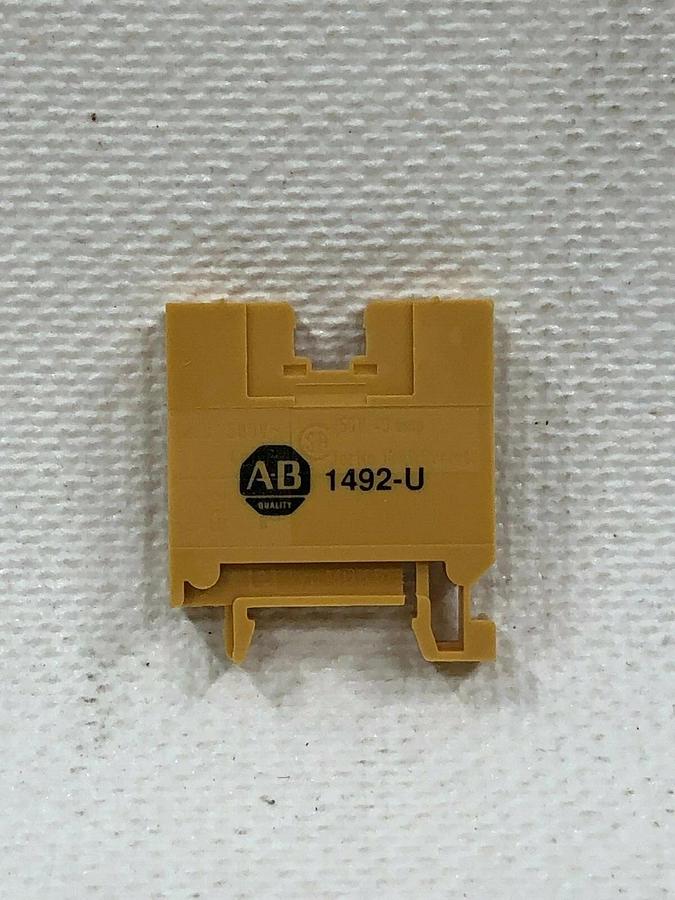 Allen-Bradley 1492-UM4 Terminal Blocks 150V 10 amp Box of 50