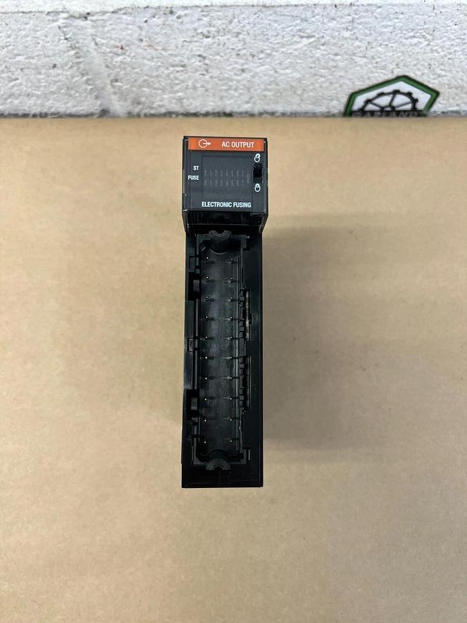 Used Allen Bradley 1756-OA8E ControlLogix 8 Point D/O Module