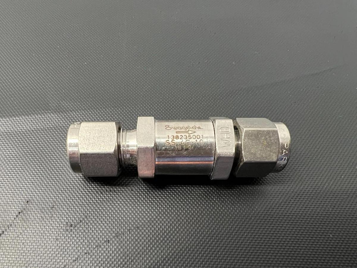 Used Swagelok SS-4C-10 10 PSI Nupro Valve