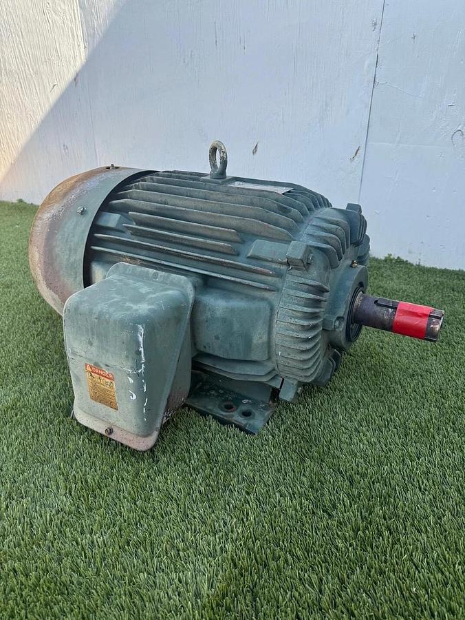 Used Toshiba 80404FLF3USH02 Induction Motor 40HP 230/460V 9.4-47A, 324T, 2700RPM