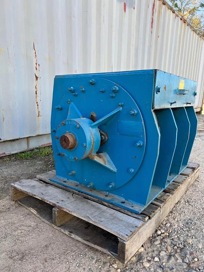 Used Rotary Airlock Feeder 20- 1/2” x 26 metal tip