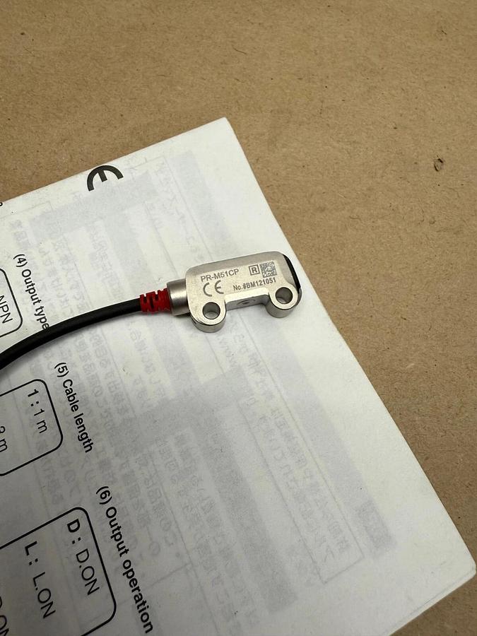 Keyence PR-M51CP Photoelectric Sensor