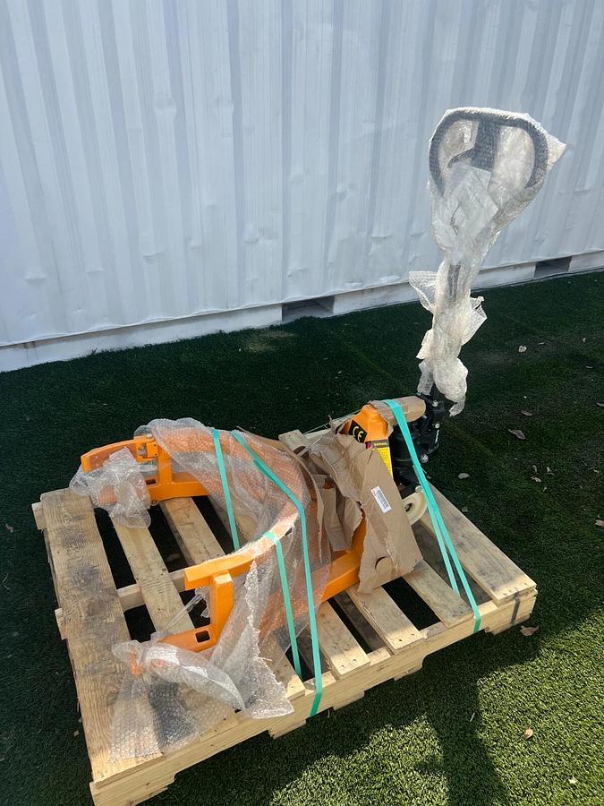 Global Industrial Drum Truck Hydraulic Drum Lifting Jack 55 Gal, 800lb Capacity