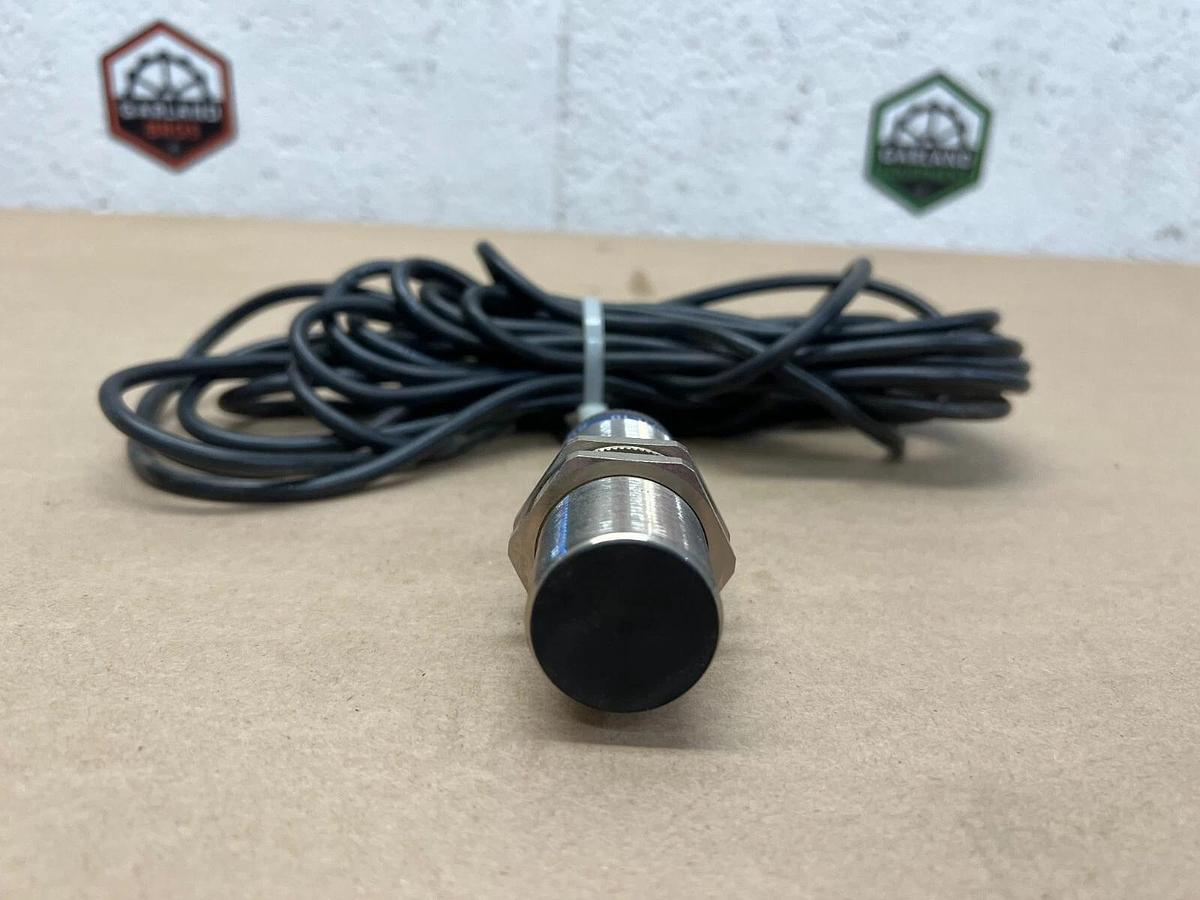 Used Telemecanique XSAV12801L10 Proximity Switch