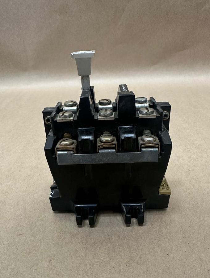Used Allen Bradley 592-B0V16 Overload Relay