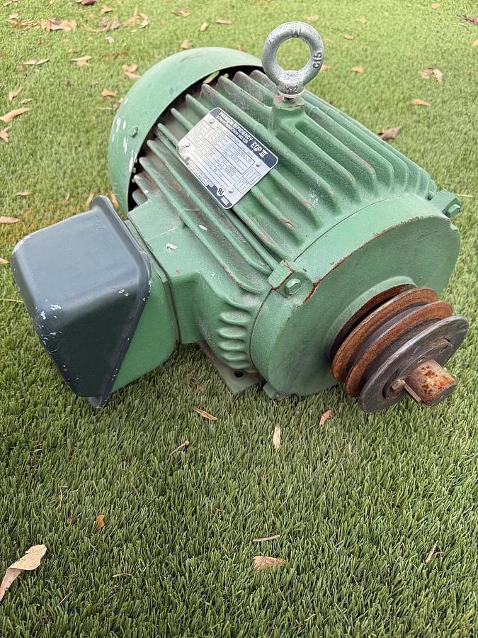 Used Toshiba BY754FLF2USH Premium Efficiency 3-Phase Induction Motor, EQP III, 7.5 HP