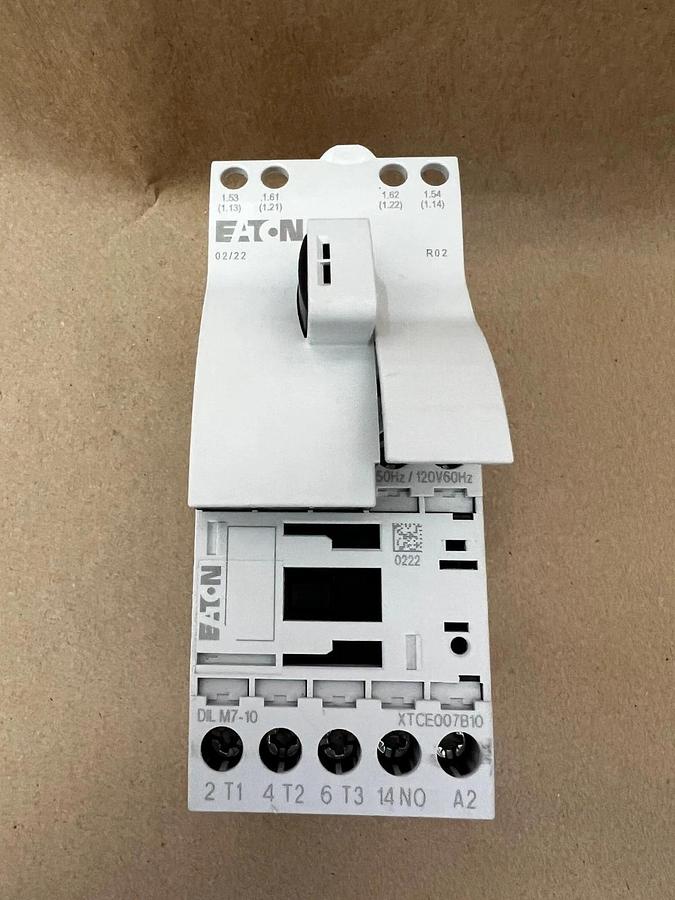 New - open box Eaton XTCE007B10 with OXM12DM Contactor and Starter *NEW*