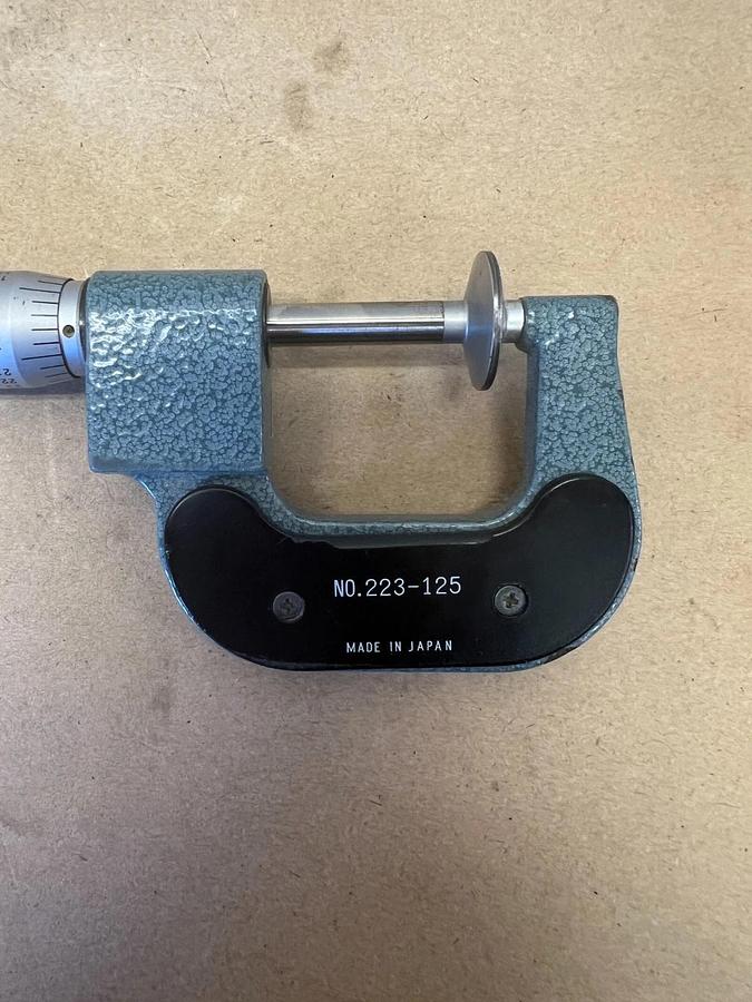 Used Mitutoyo 223-125 Micrometer