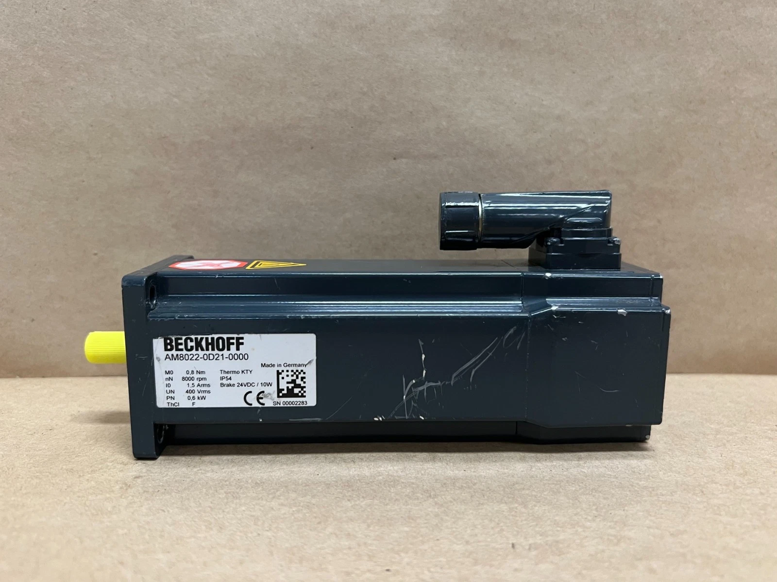 Used Beckhoff AM8022-0D21-0000 8000 RPM Brushless Servo Motor