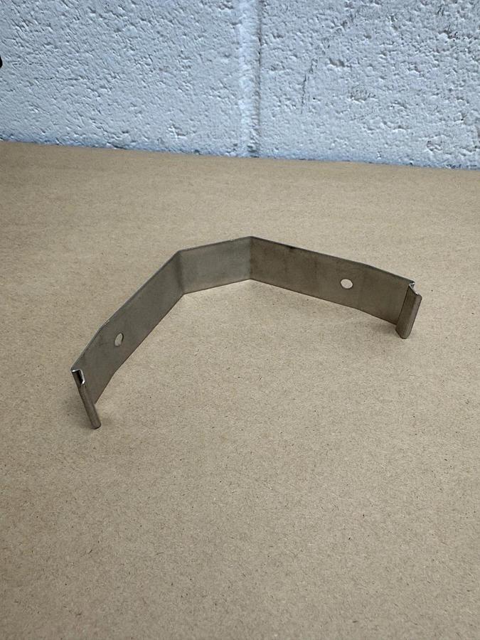 Used Panduit CDCLP4 Quick Mounting 4” Corner Wiring Duct (16 pcs) *FACTORY SEALED*