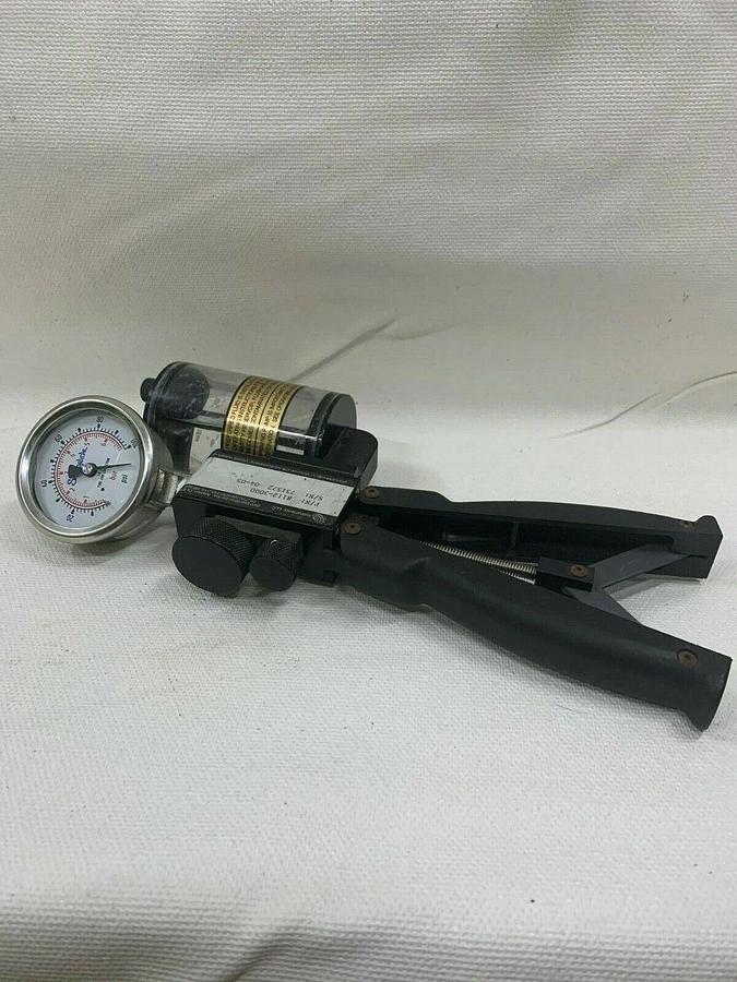 Used 3D Instruments 8112-3000 Hydraulic Hand Pump