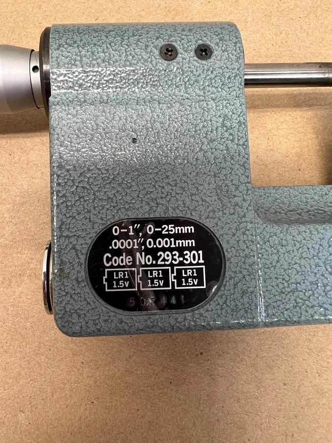 Used Mitutoyo 293-301 0-1”, 0-25mm .0001”, 0.001mm Digimatic Micrometer