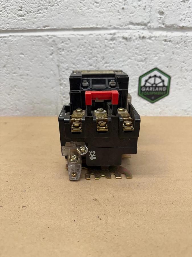 Used Square D 8536SBG25 Motor Starter, Series A, NEMA Size 0, 600VAC Max