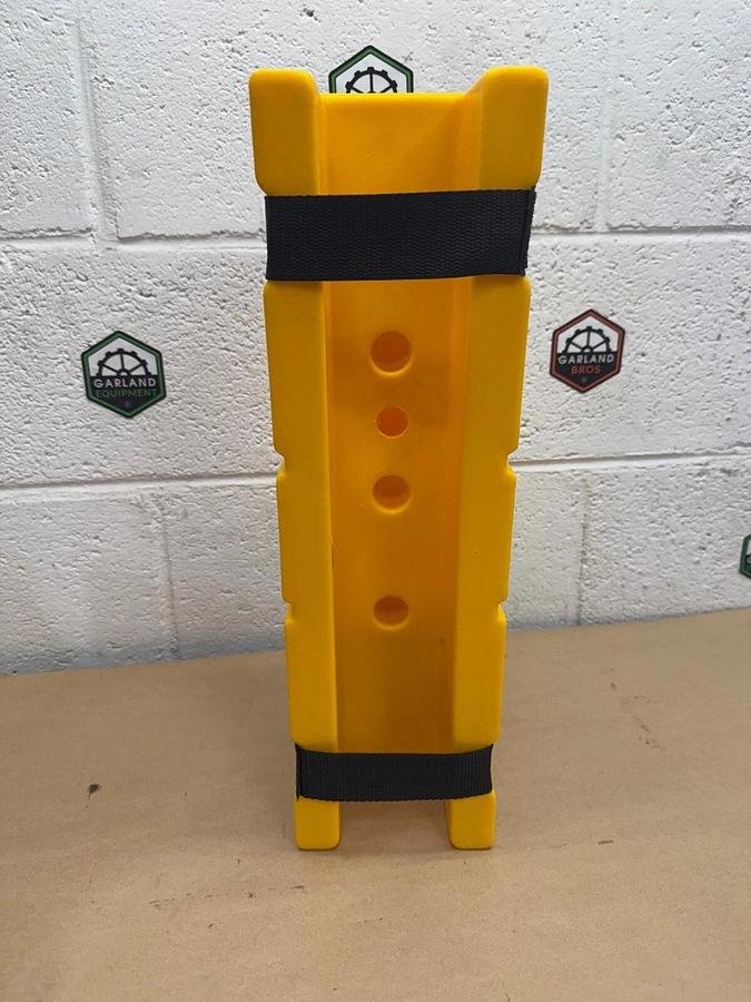 Global Industrial 799047 Rack Protector, 3”x3” Opening, 18” H, Yellow