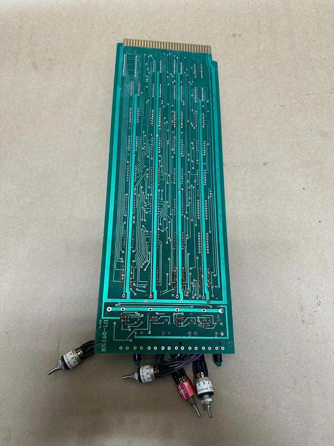 Used 171-092501 REV 04 Circuit Board