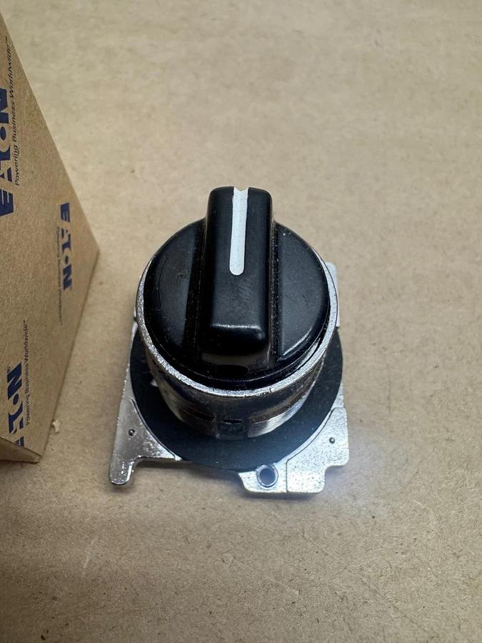 Used Eaton 10250T1343 Selector/Spring-Return Switch *NEW*