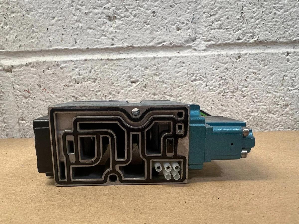 Used MAC 82A-AF-000-TU-DAAP-1DA w/ TU-DAAJ-1DA Valve