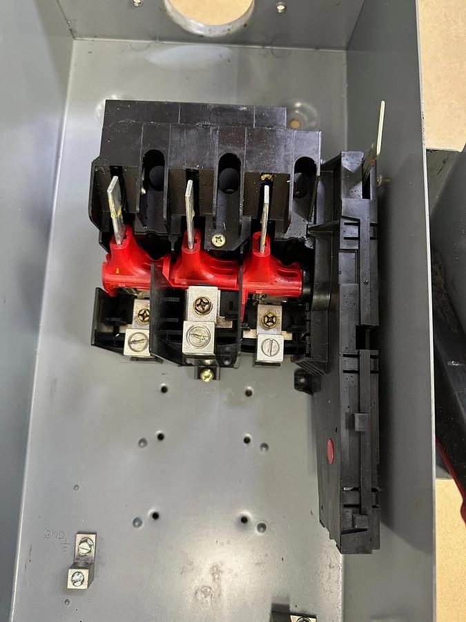 Used Square D HU363RB Disconnect Switch, 100A 600VAC Non Fused