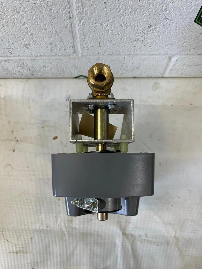 Johnson Controls M9216-AGA-2 Actuator 140 IN-LB (16 Nm) 24 VAC