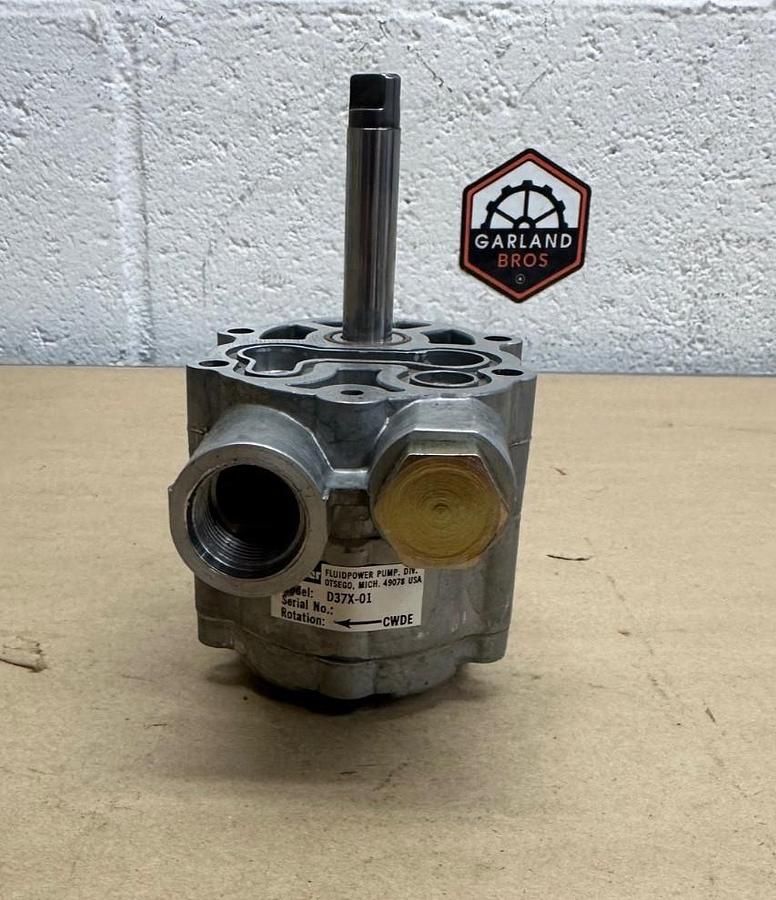 Used Parker D27X-01 Hydraulic Pump