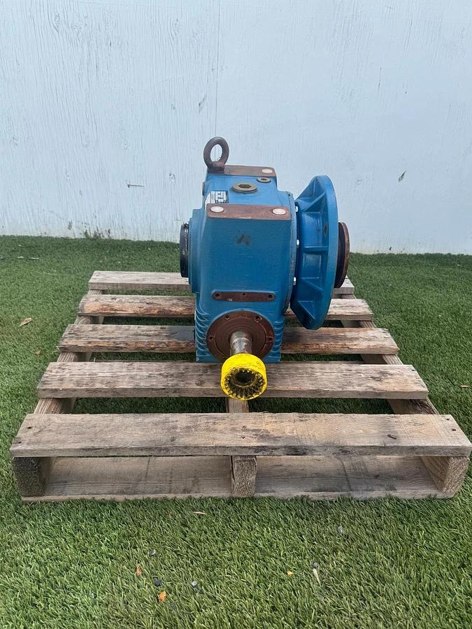 Used Radicon A125240.JRA-3 Worm Gear Speed Reducer Gearbox, 40:1 Ratio, 10.90Hp