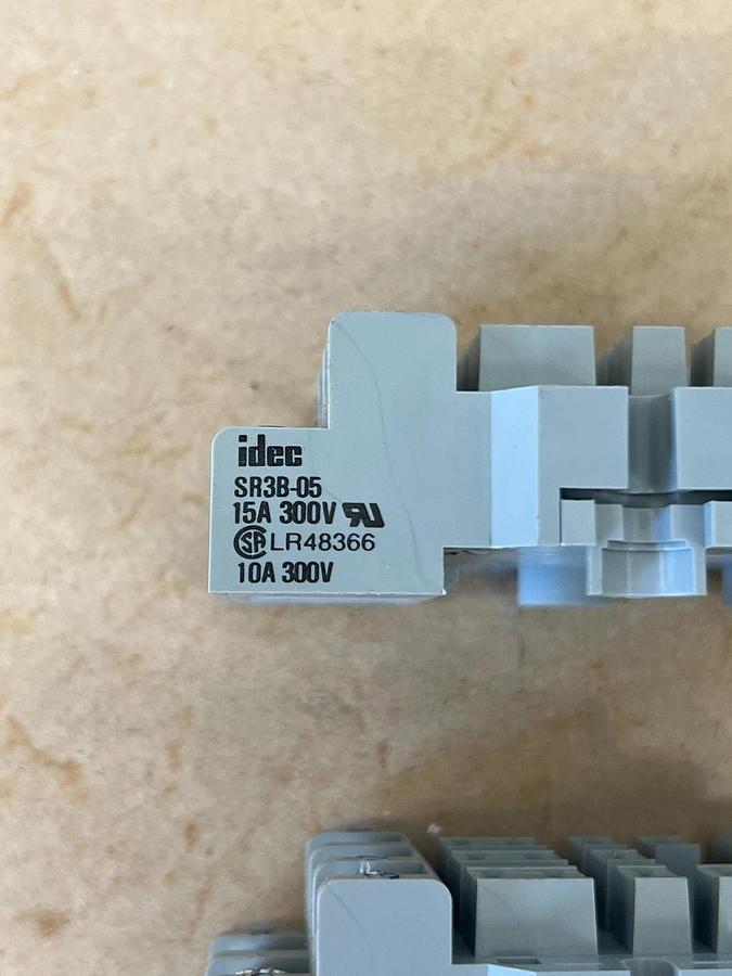 Used idec SR3B-05 15A Relay/Socket - Lot of 2