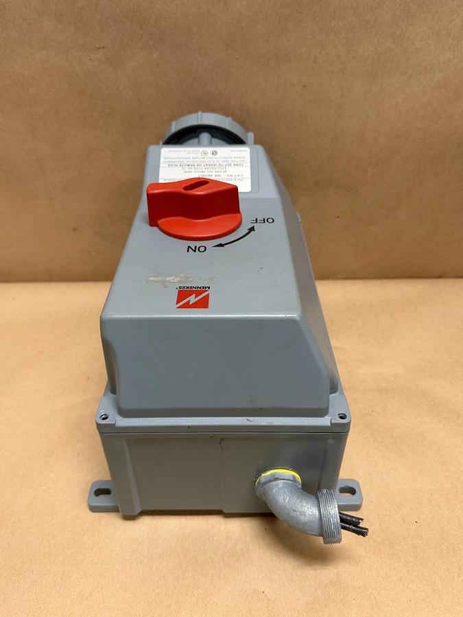 Used MENNEKES ME 460MI7 LockOUT-LET Pin & Sleeve Switched Interlocked Receptacle