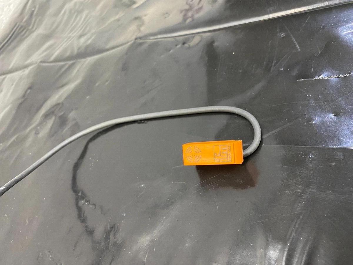 Used IFM Electronic IS-3002-BP0G Inductive Sensor