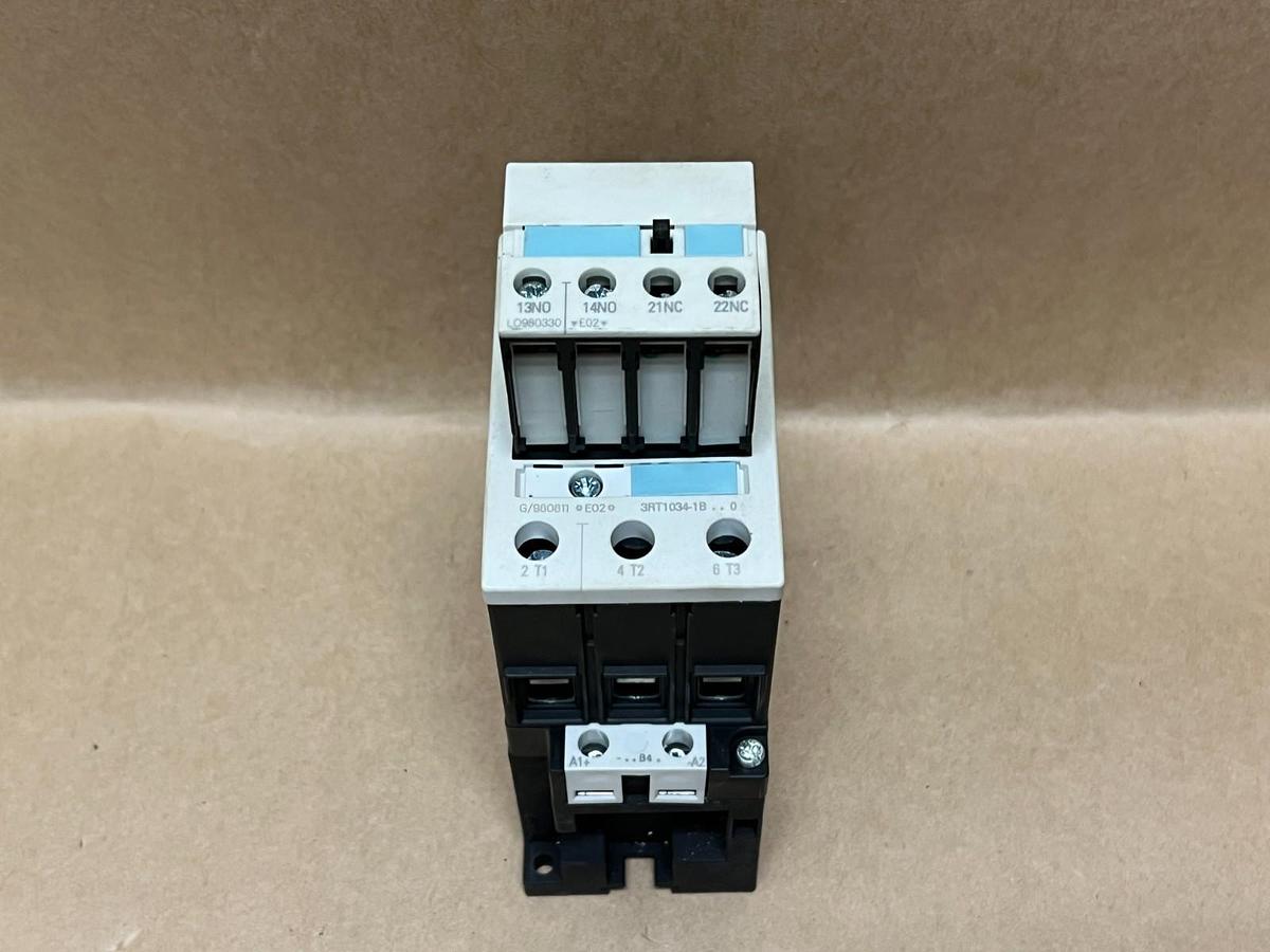 Used Siemens 3RT1034-1BB40 SIRIUS 3R Contactor w/ 3RH1921-1MA11 Auxiliary Contact