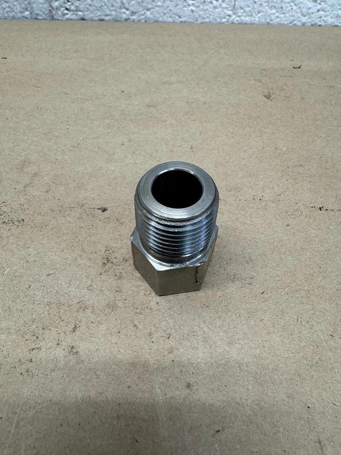 Used Swagelok NPT-316 Female & Male Fitting, 5/8” Female Port, 13/16” Male Fitting