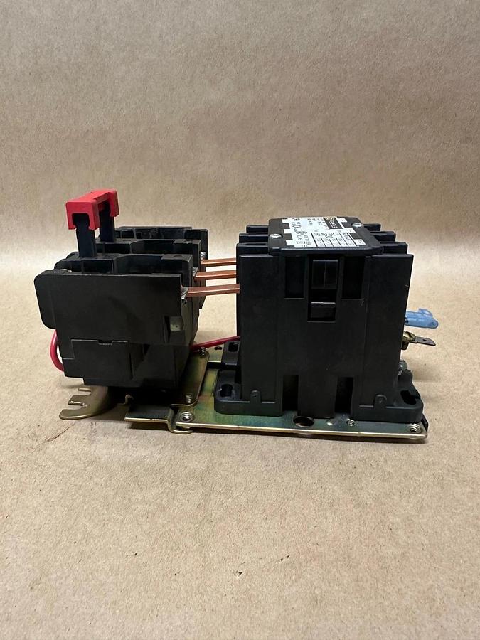 Used Square D 8911DPSO33V02 NEMA Starter, 600v-Max Series B