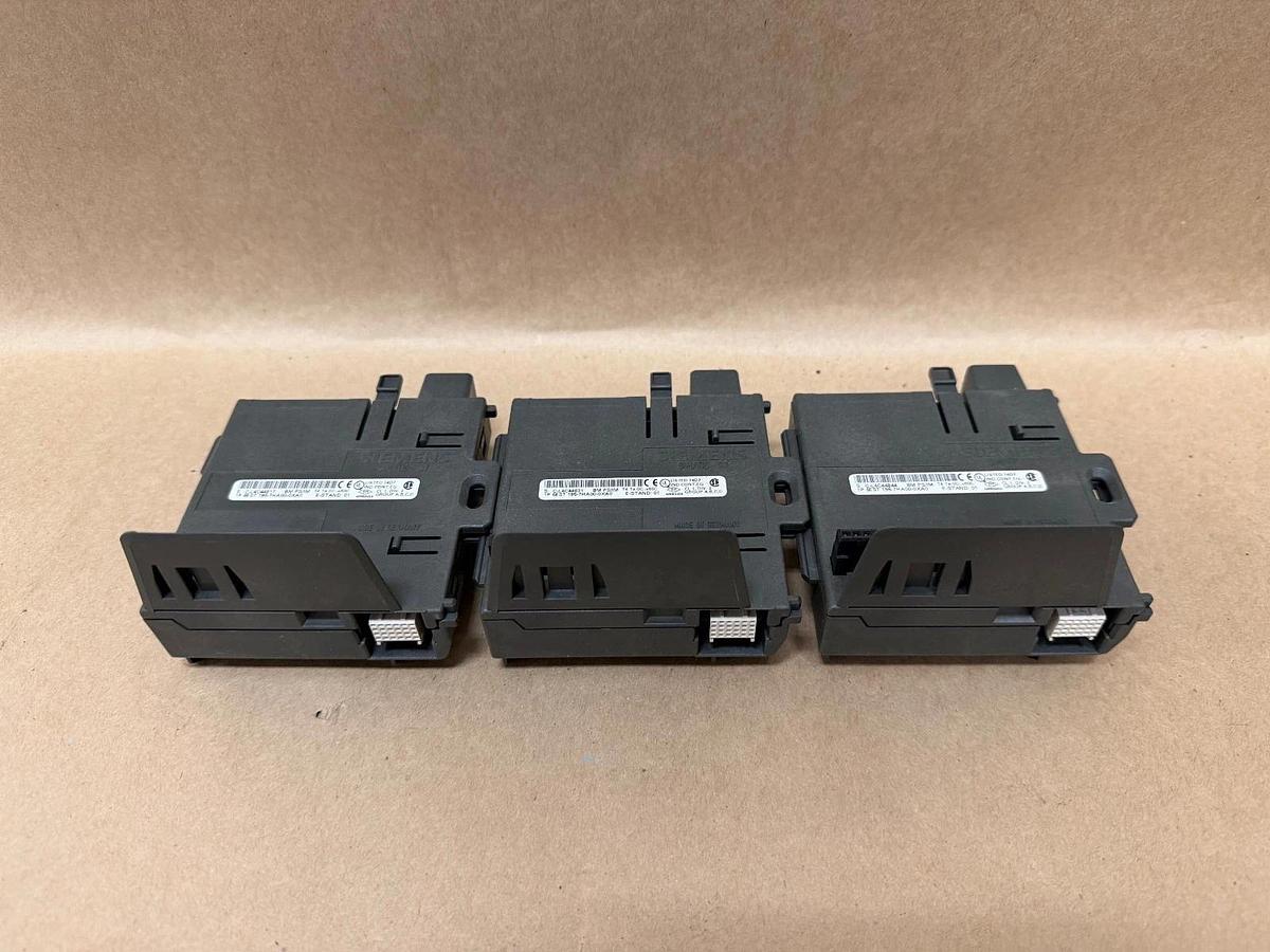 Used Siemens 195-7HA00-0XA0 SIMATIC S7 Bus Module - Lot of 3