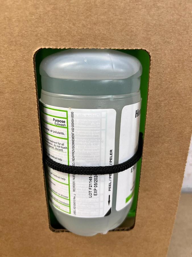 Honeywell 32-000465-0000 Double Wall Station, Includes 2 Bottles