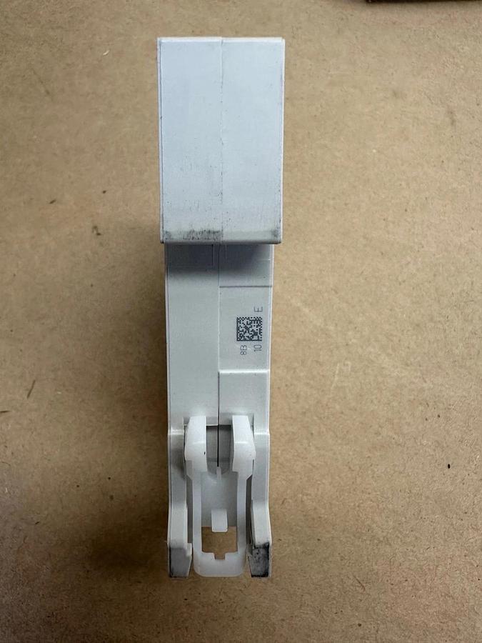 Used Allen Bradley 1492-SPM1B100 Ser D Supplementary Protector 1 Pole 10A Qty 1 *NEW*