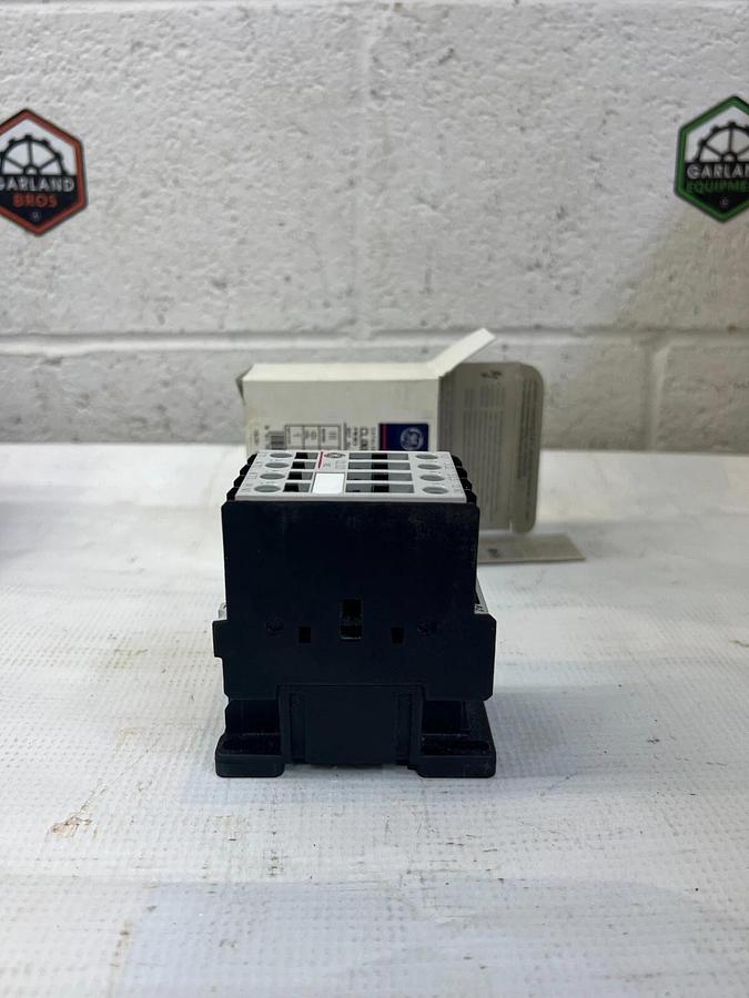 Used General Electric CL00A310TJ Contactor