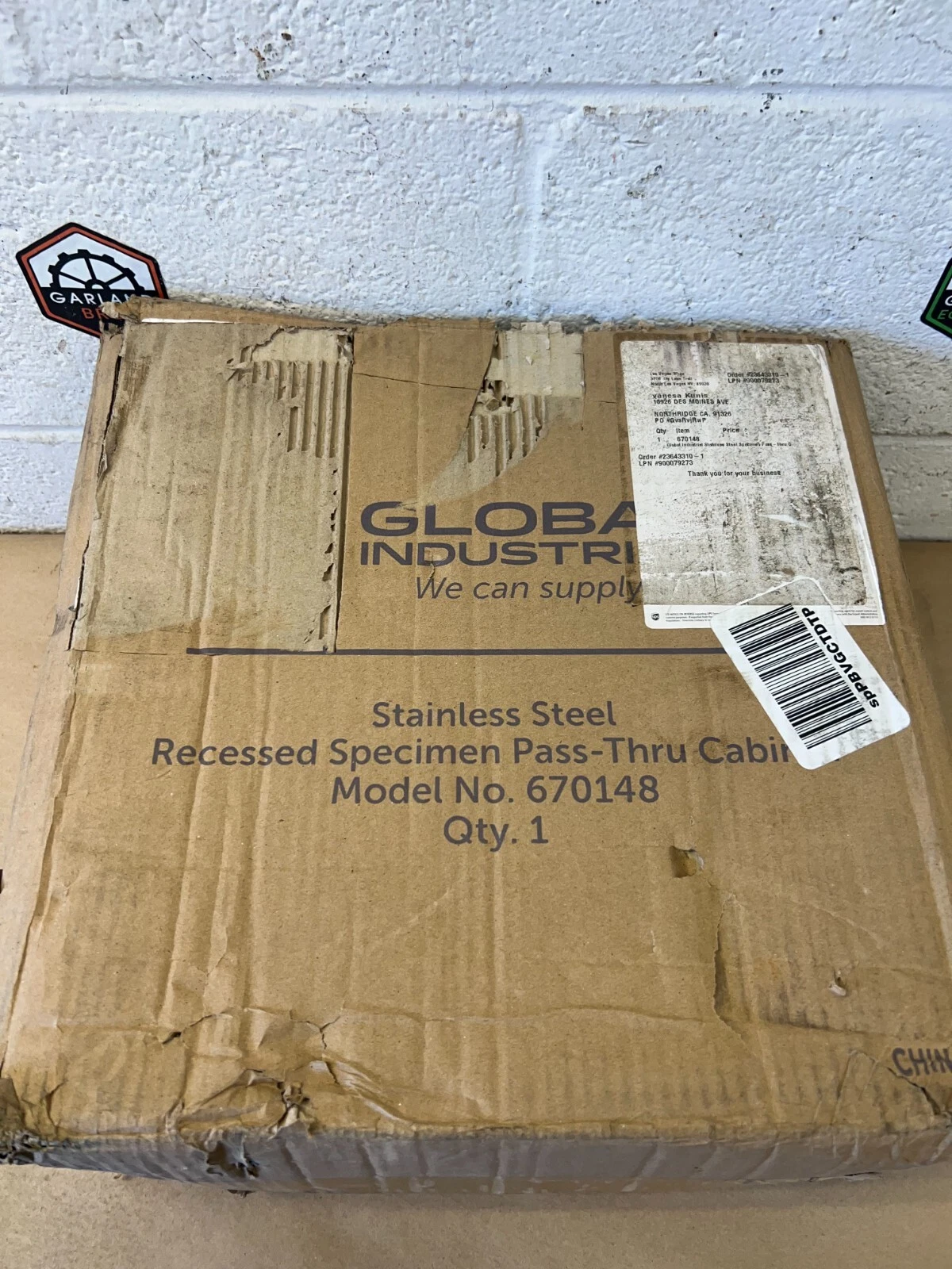 Used Global Industrial 670148 Stainless Steel Recessed Specimen Pass-Thru Cabin