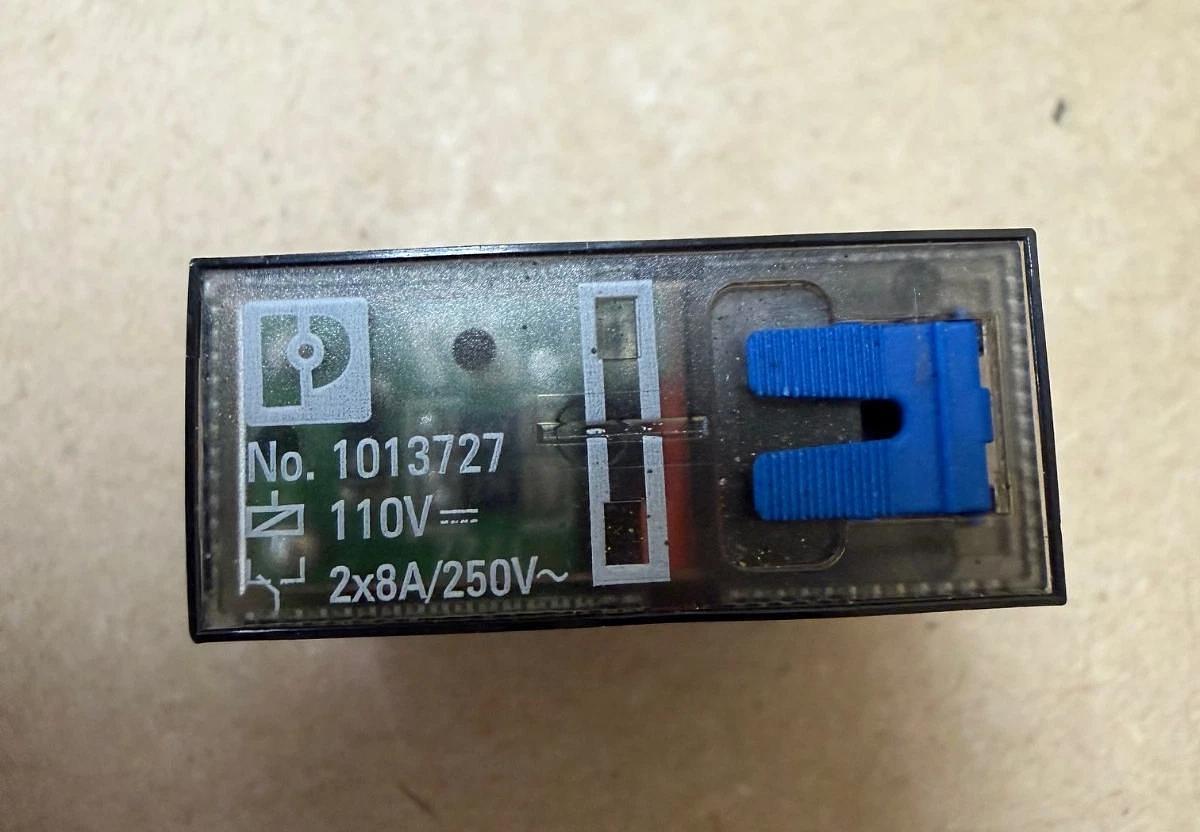 Used Phoenix Contact 1013727 Single Relay w/ RIF-1-BPT/2x21 Relay Module
