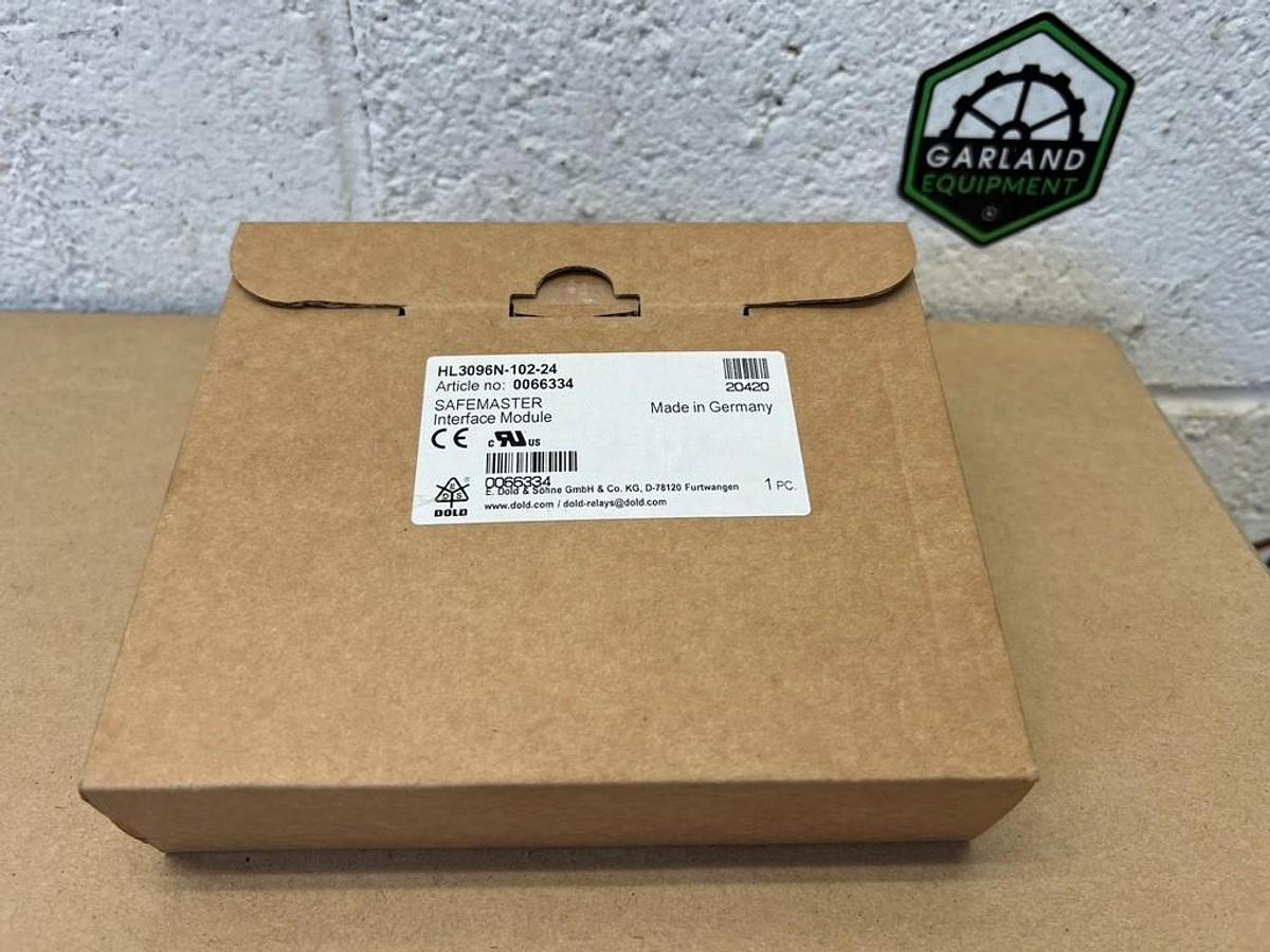 Used DOLD & SÖHNE HL3096N-102-24 SAFEMASTER Interface Module 0066334 *NEW*