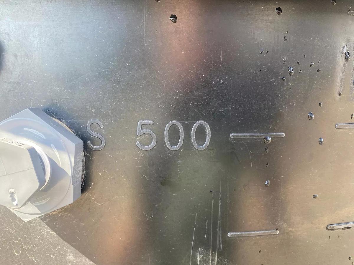 Used 2000 L (528 Gal) Polyethylene Vertical Liquid Storage Tank Diam: 50" Height: 5'