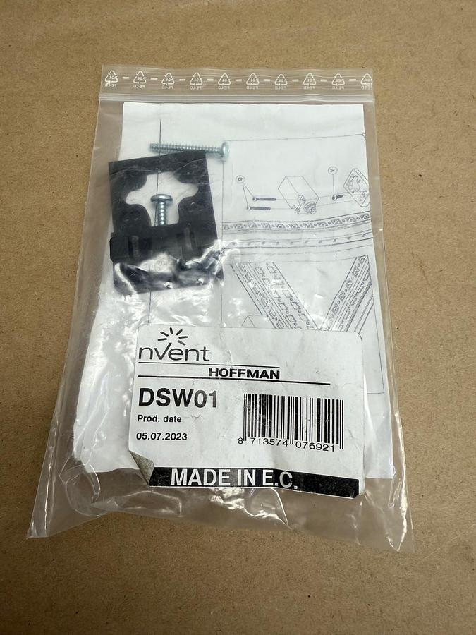 Used NVENT Hoffman DSW01, Door Switch, Plastic *NEW*