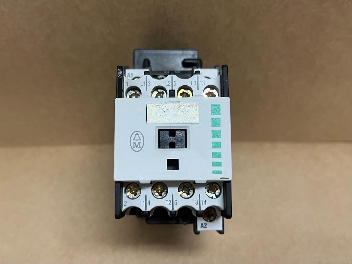 Used Moeller DIL00M-G-10 24V DC, 600 VAC, 20A Contactor