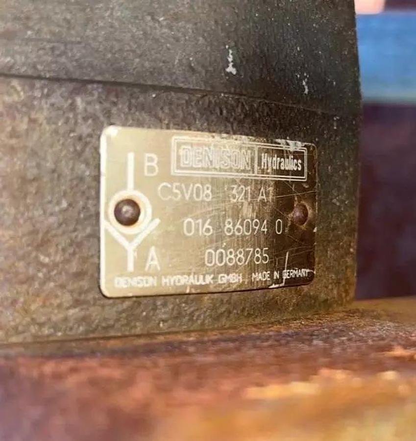 Used Hydraulic Power Unit 200 Gal Tank, Denison Pump S26 34713 0, 30Hp Motor